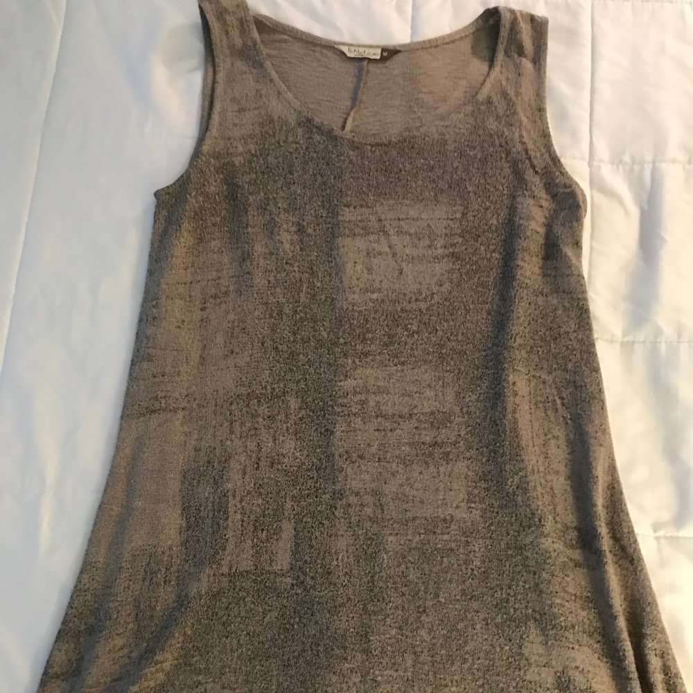 Chalet size medium, brown knit tunic
